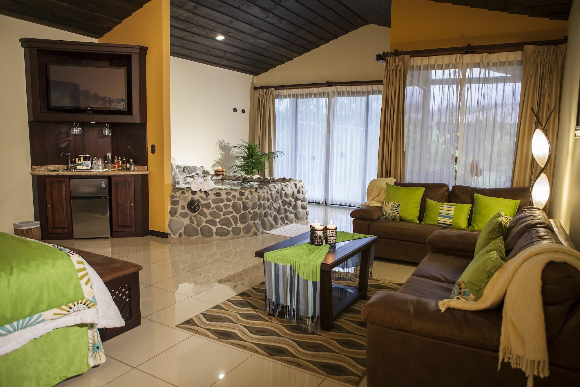 Hotel Arenal Springs Resort & Spa Ла Фортуна Экстерьер фото A suite at the hotel