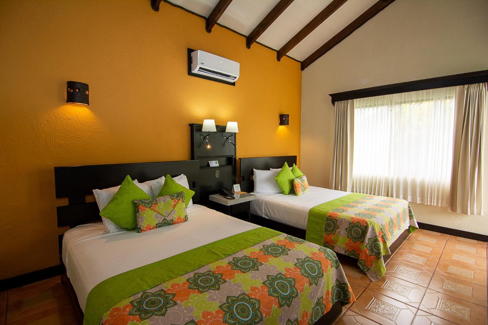Hotel Arenal Springs Resort & Spa Ла Фортуна Экстерьер фото A room at the hotel